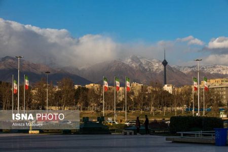 آسمان صاف همراه با وزش باد برای آسمان تهران