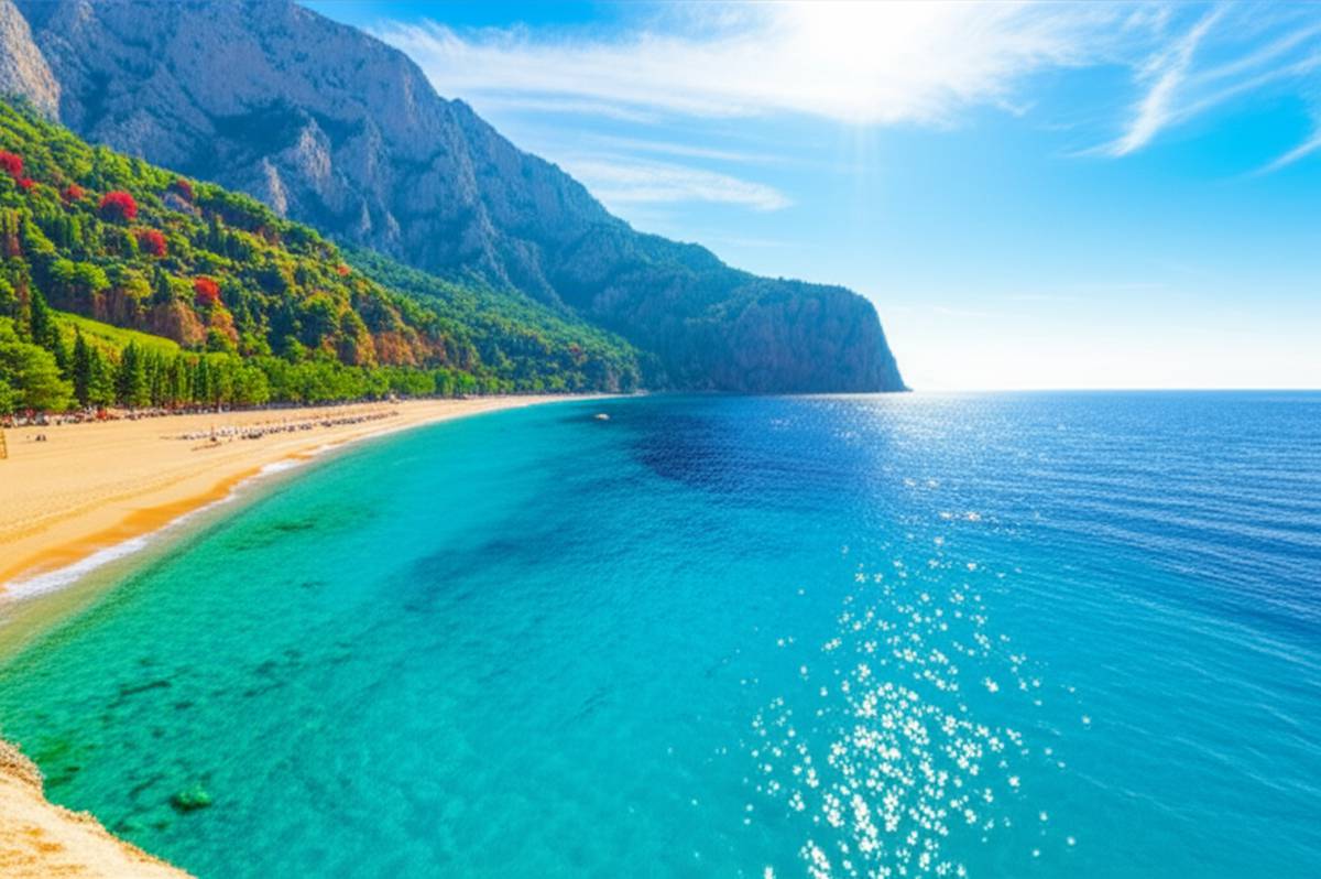 سواحل زیبای آنتالیا: راهنمای کامل سفر به بهشت مدیترانه