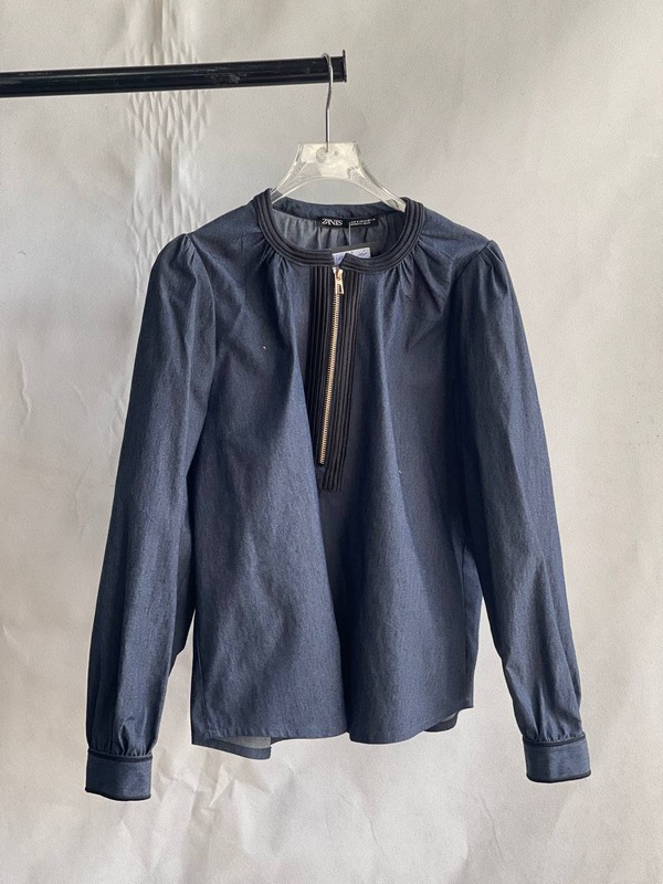 شومیز گل دار و یقه خاص زنانه | جذاب، راحت و اقتصادیوست و جلیقه زنانه پاییزی | جنس عالی، طراحی مینیمال و ترندی